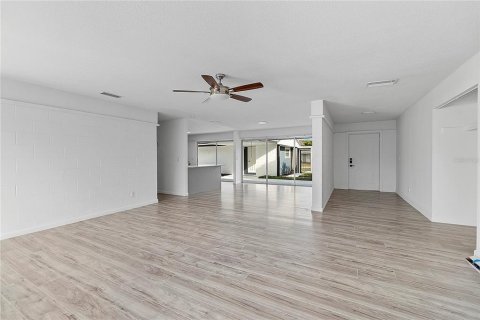 Casa en venta en Rockledge, Florida, 4 dormitorios, 151.99 m2 № 1872846 - foto 19