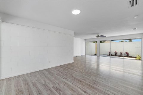 Casa en venta en Rockledge, Florida, 4 dormitorios, 151.99 m2 № 1872846 - foto 18