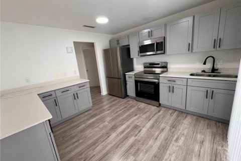 Casa en venta en Rockledge, Florida, 4 dormitorios, 151.99 m2 № 1872846 - foto 11
