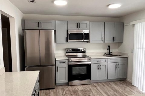 Casa en venta en Rockledge, Florida, 4 dormitorios, 151.99 m2 № 1872846 - foto 10