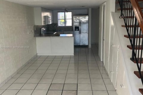 Снять в аренду кондоминиум в Хайалиа, Флорида 2 спальни, 92.25м2, № 2005271 - фото 8