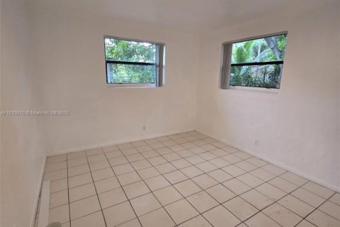 Casa en alquiler en Fort Lauderdale, Florida, 4 dormitorios, 120.77 m2 № 1978199 - foto 17