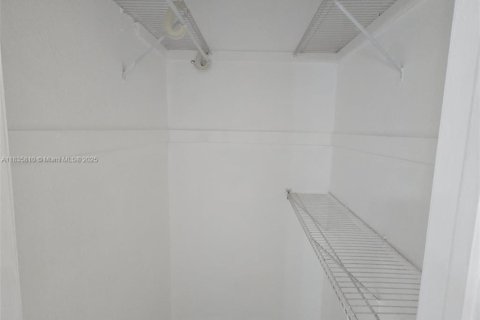 Casa en alquiler en Fort Lauderdale, Florida, 4 dormitorios, 120.77 m2 № 1978199 - foto 6