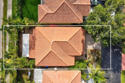 Casa en venta en Hollywood, Florida, 3 dormitorios, 182.92 m2 № 1865403 - foto 17