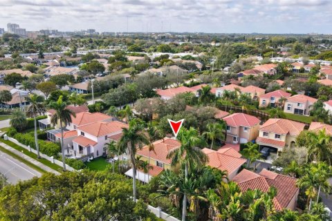 Casa en venta en Hollywood, Florida, 3 dormitorios, 182.92 m2 № 1865403 - foto 18