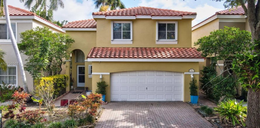 Casa en Hollywood, Florida 3 dormitorios, 182.92 m2 № 1865403