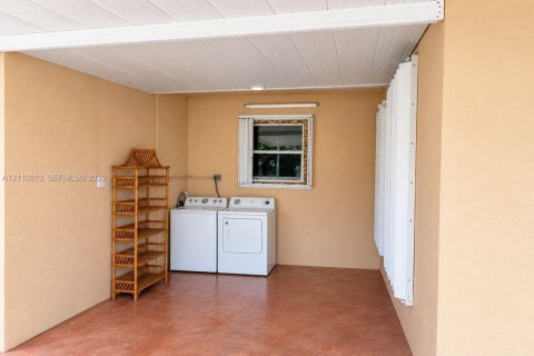 Купить виллу или дом в Майами, Флорида 4 спальни, 162.49м2, № 2435938 - фото 14
