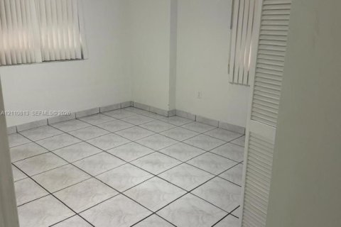 Купить виллу или дом в Майами, Флорида 4 спальни, 162.49м2, № 2435938 - фото 7