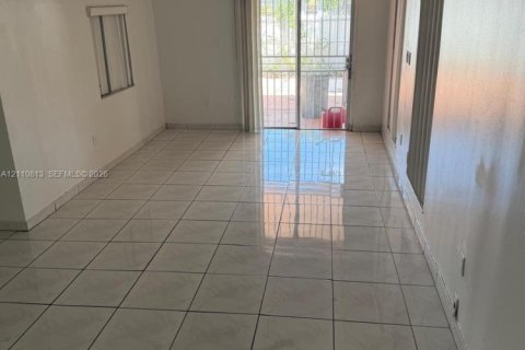 Купить виллу или дом в Майами, Флорида 4 спальни, 162.49м2, № 2435938 - фото 10