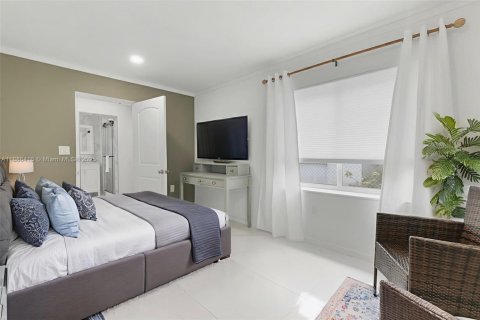 House in Fort Lauderdale, Florida 3 bedrooms, 107.02 sq.m. № 1943985 - photo 23