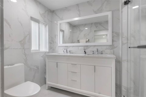 House in Fort Lauderdale, Florida 3 bedrooms, 107.02 sq.m. № 1943985 - photo 26