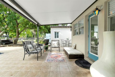 House in Fort Lauderdale, Florida 3 bedrooms, 107.02 sq.m. № 1943985 - photo 14