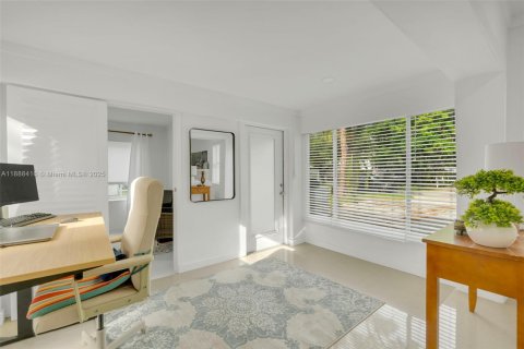 House in Fort Lauderdale, Florida 3 bedrooms, 107.02 sq.m. № 1943985 - photo 7
