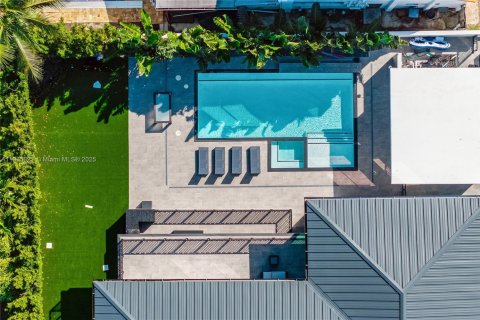 Купить виллу или дом в Серфсайд, Флорида 7 спален, 578.04м2, № 1972870 - фото 11