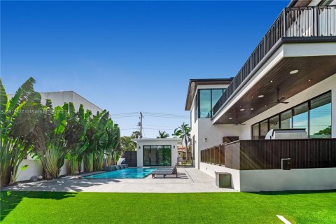 Купить виллу или дом в Серфсайд, Флорида 7 спален, 578.04м2, № 1972870 - фото 6