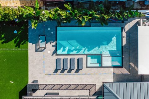 Купить виллу или дом в Серфсайд, Флорида 7 спален, 578.04м2, № 1972870 - фото 10