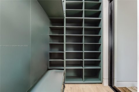 Купить виллу или дом в Серфсайд, Флорида 7 спален, 578.04м2, № 1972870 - фото 16