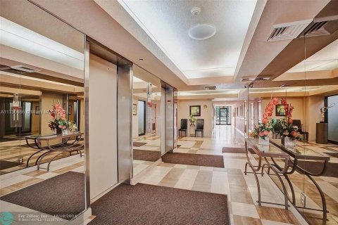 Купить кондоминиум в Лодерхилл, Флорида 2 спальни, 131.55м2, № 1958536 - фото 4