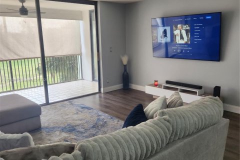 Купить кондоминиум в Лодерхилл, Флорида 2 спальни, 131.55м2, № 1958536 - фото 9