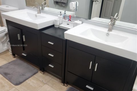 Купить кондоминиум в Лодерхилл, Флорида 2 спальни, 131.55м2, № 1958536 - фото 29