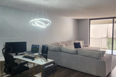 Купить кондоминиум в Лодерхилл, Флорида 2 спальни, 131.55м2, № 1958536 - фото 11