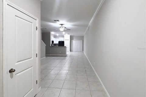 Townhouse in Lutz, Florida 3 bedrooms, 151.8 sq.m. № 2388261 - photo 5