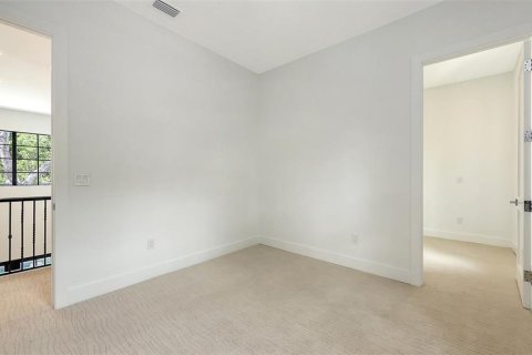 House in Sarasota, Florida 5 bedrooms, 367.89 sq.m. № 1789808 - photo 14