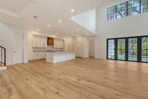 House in Sarasota, Florida 5 bedrooms, 367.89 sq.m. № 1789808 - photo 5