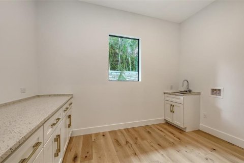 House in Sarasota, Florida 5 bedrooms, 367.89 sq.m. № 1789808 - photo 17