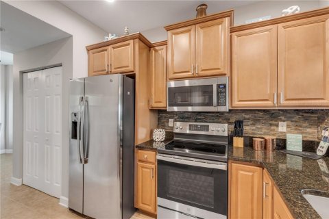 Condo in New Smyrna Beach, Florida, 3 bedrooms № 2234610 - photo 21
