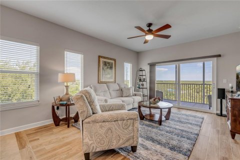 Condo in New Smyrna Beach, Florida, 3 bedrooms № 2234610 - photo 23
