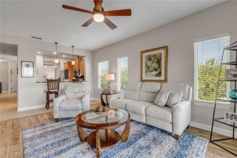 Condo in New Smyrna Beach, Florida, 3 bedrooms № 2234610 - photo 25