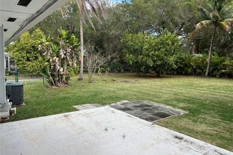 Villa ou maison à louer à Palmetto Bay, Floride: 3 chambres, 131.46 m2 № 1974431 - photo 10