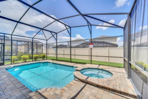 Casa en alquiler en Kissimmee, Florida, 7 dormitorios, 315.96 m2 № 1913561 - foto 22