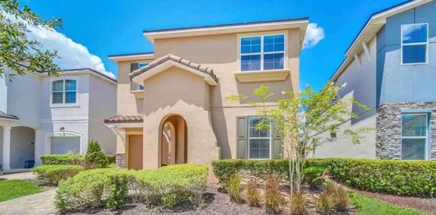 Casa en SOLARA RESORT en Kissimmee, Florida 7 dormitorios, 315.96 m2 № 1913561