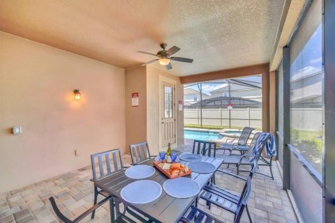 Casa en alquiler en Kissimmee, Florida, 7 dormitorios, 315.96 m2 № 1913561 - foto 19
