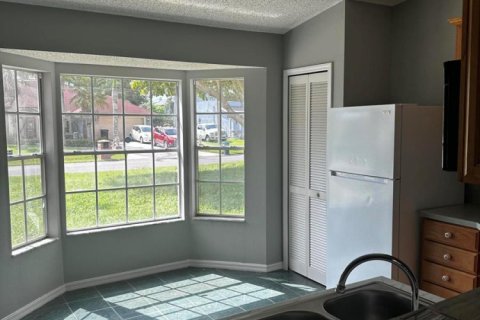 House in Port St. Lucie, Florida 3 bedrooms, 123.65 sq.m. № 2249695 - photo 5