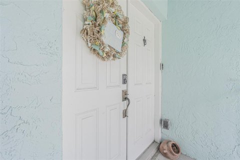 Condo in Indian Rocks Beach, Florida, 2 bedrooms  № 1837594 - photo 17