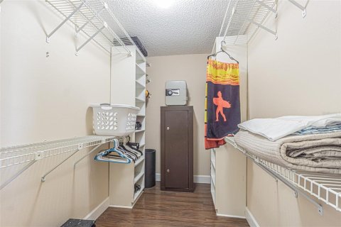 Condo in Indian Rocks Beach, Florida, 2 bedrooms  № 1837594 - photo 25