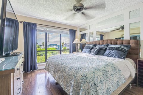 Condo in Indian Rocks Beach, Florida, 2 bedrooms  № 1837594 - photo 4