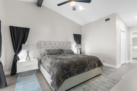 Casa en venta en Spring Hill, Florida, 4 dormitorios, 302.77 m2 № 1612717 - foto 9