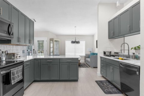 Casa en venta en Spring Hill, Florida, 4 dormitorios, 302.77 m2 № 1612717 - foto 21
