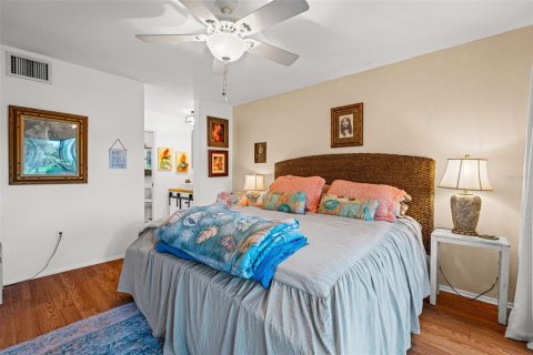 Condo in Sarasota, Florida, 2 bedrooms № 2209051 - photo 22