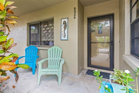 Condo in Sarasota, Florida, 2 bedrooms № 2209051 - photo 4