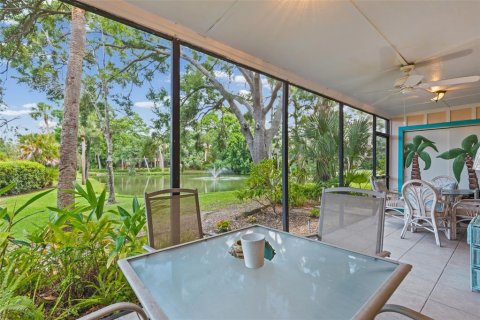 Condo in Sarasota, Florida, 2 bedrooms  № 2209051