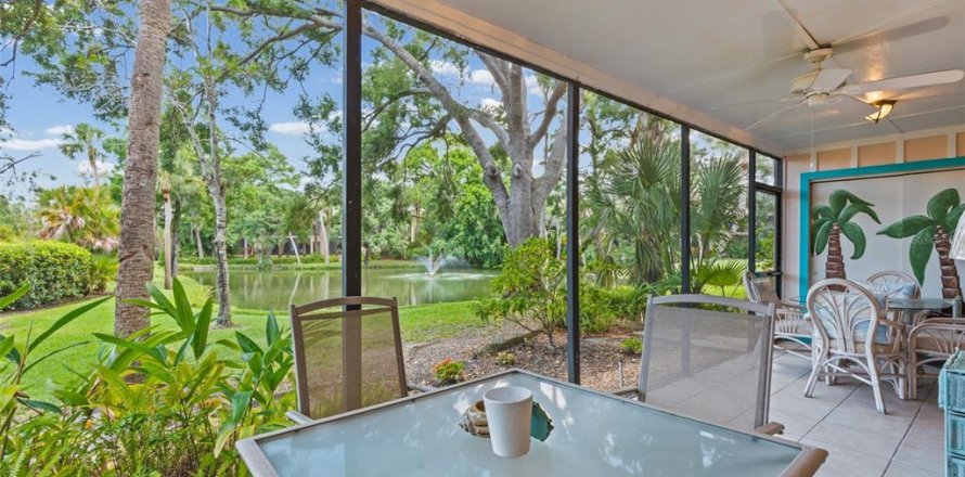 Condo in Sarasota, Florida, 2 bedrooms № 2209051