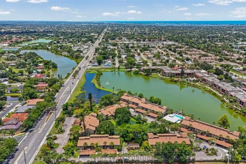 Condo in Sarasota, Florida, 2 bedrooms № 2209051 - photo 2