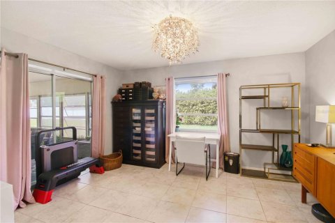 House in Sarasota, Florida 2 bedrooms, 135.27 sq.m. № 2213259 - photo 19