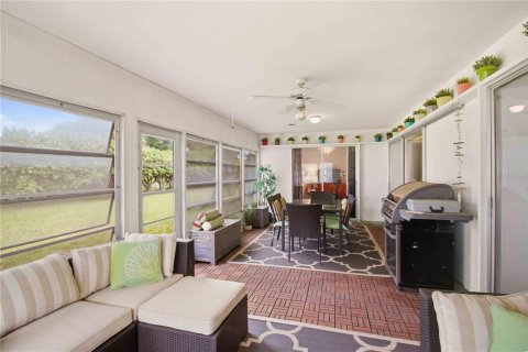 House in Sarasota, Florida 2 bedrooms, 135.27 sq.m. № 2213259 - photo 29