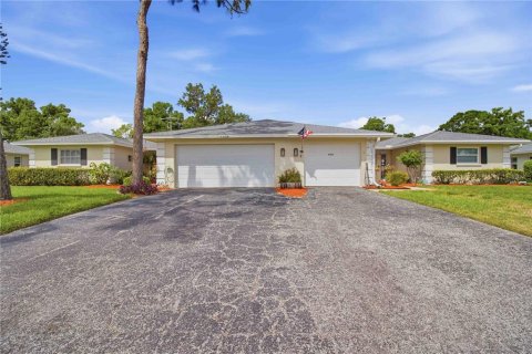 House in Sarasota, Florida 2 bedrooms, 135.27 sq.m. № 2213259 - photo 6